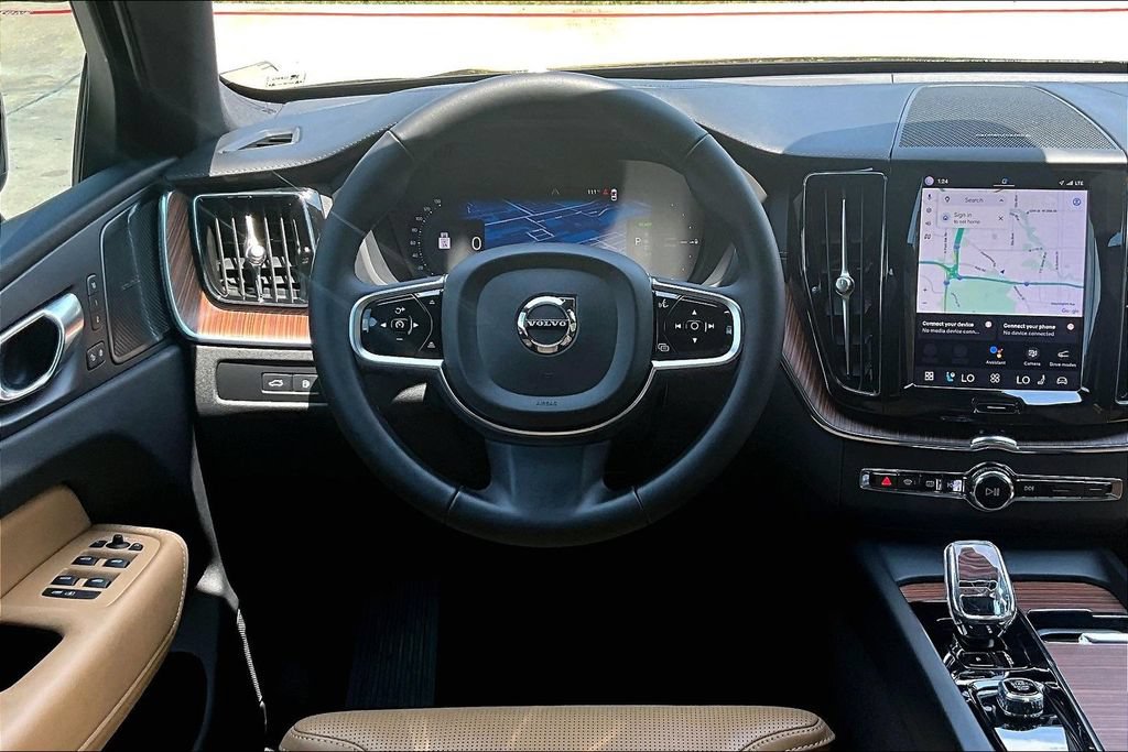Used 2024 Volvo XC60 T8 Ultimate w/ Protection Package Premier AWD/4WD image 7