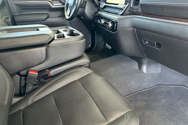 Used 2024 GMC Sierra 1500 SLT AWD/4WD image 17