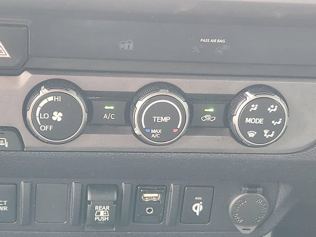Used 2019 Toyota Tacoma TRD Off-Road AWD/4WD image 15