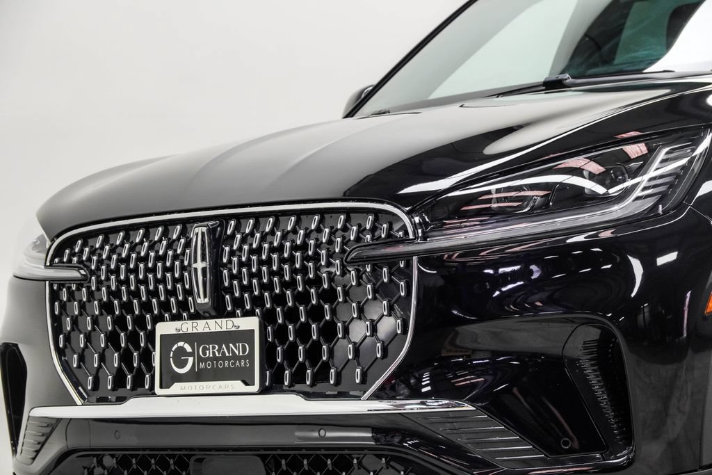 Used 2025 Lincoln Aviator Reserve w/ Illumination Package AWD/4WD image 2