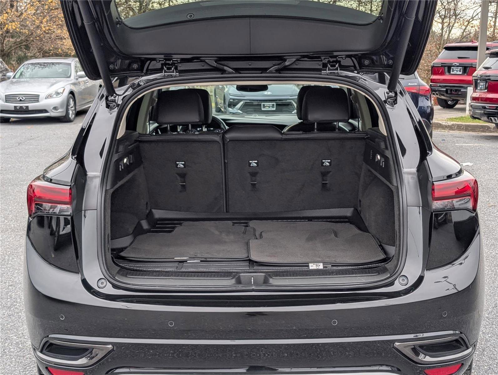 Used 2023 Buick Envision Essence w/ Sport Touring Package image 14