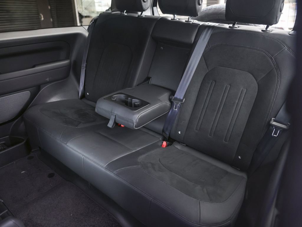 Used 2022 Land Rover Defender 90 V8 image 32
