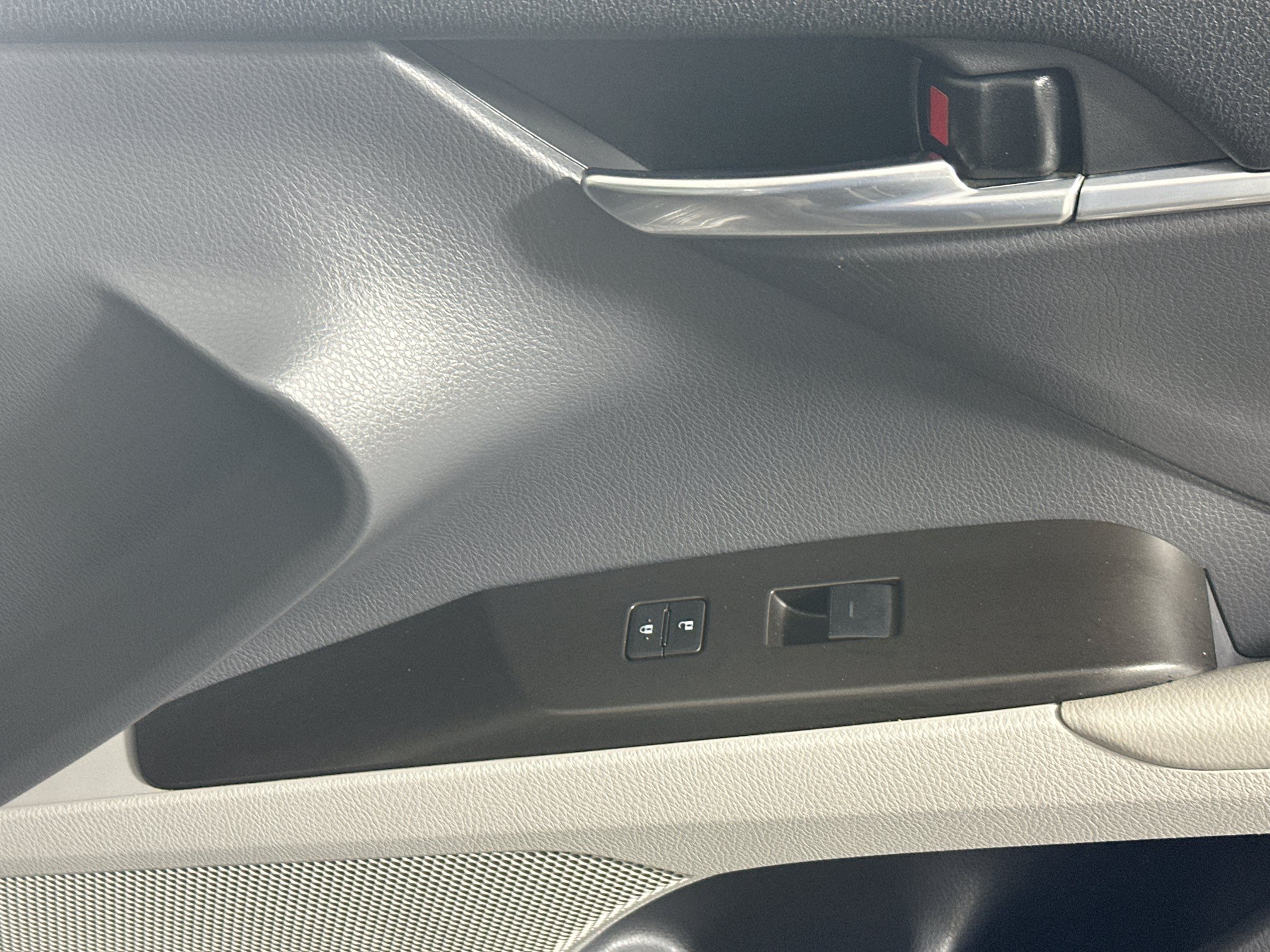 Used 2023 Toyota Camry SE FWD image 28