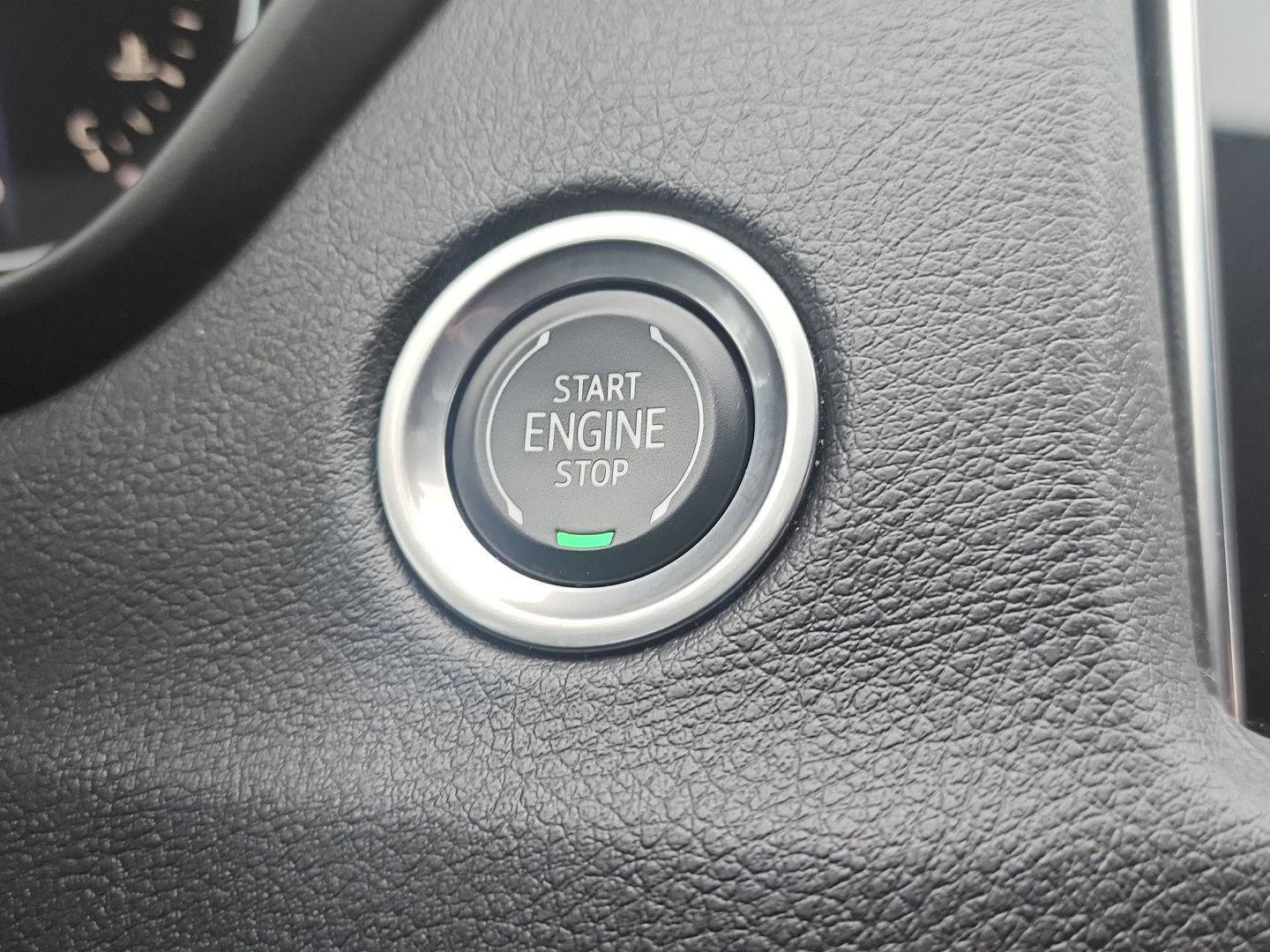 Used 2019 Cadillac XT4 Sport w/ Cold Weather Package image 18