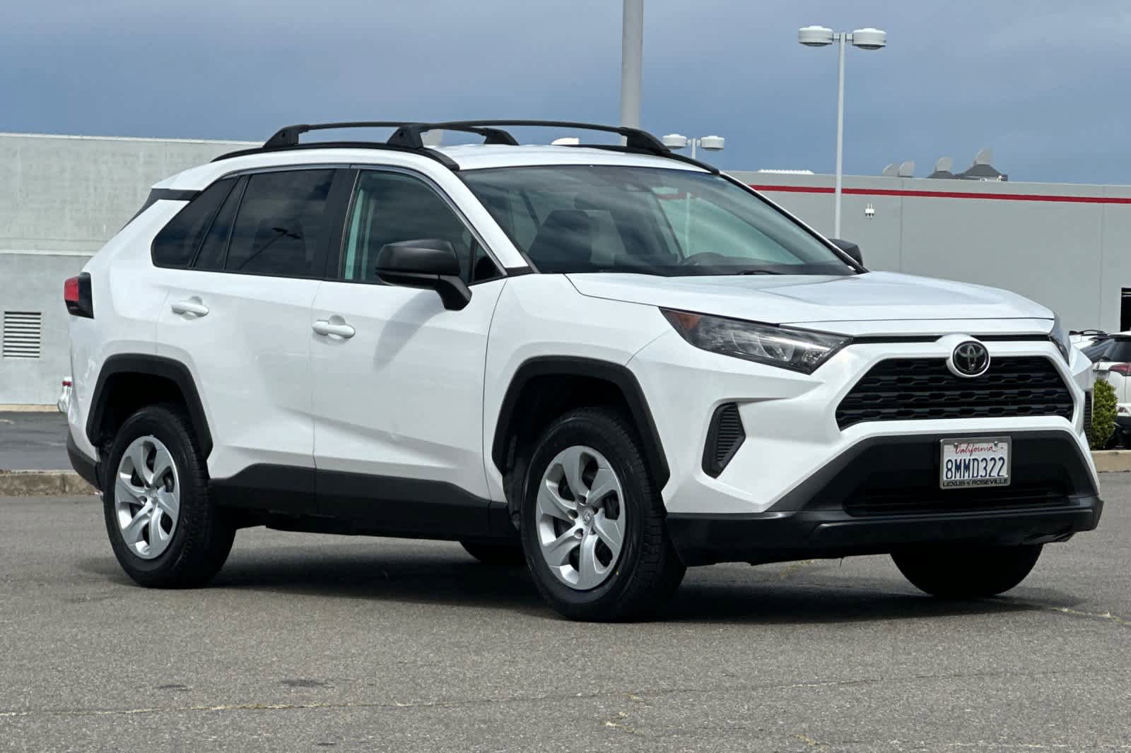 Used 2019 Toyota RAV4 LE w/ Carpet Mat Package FWD image 5