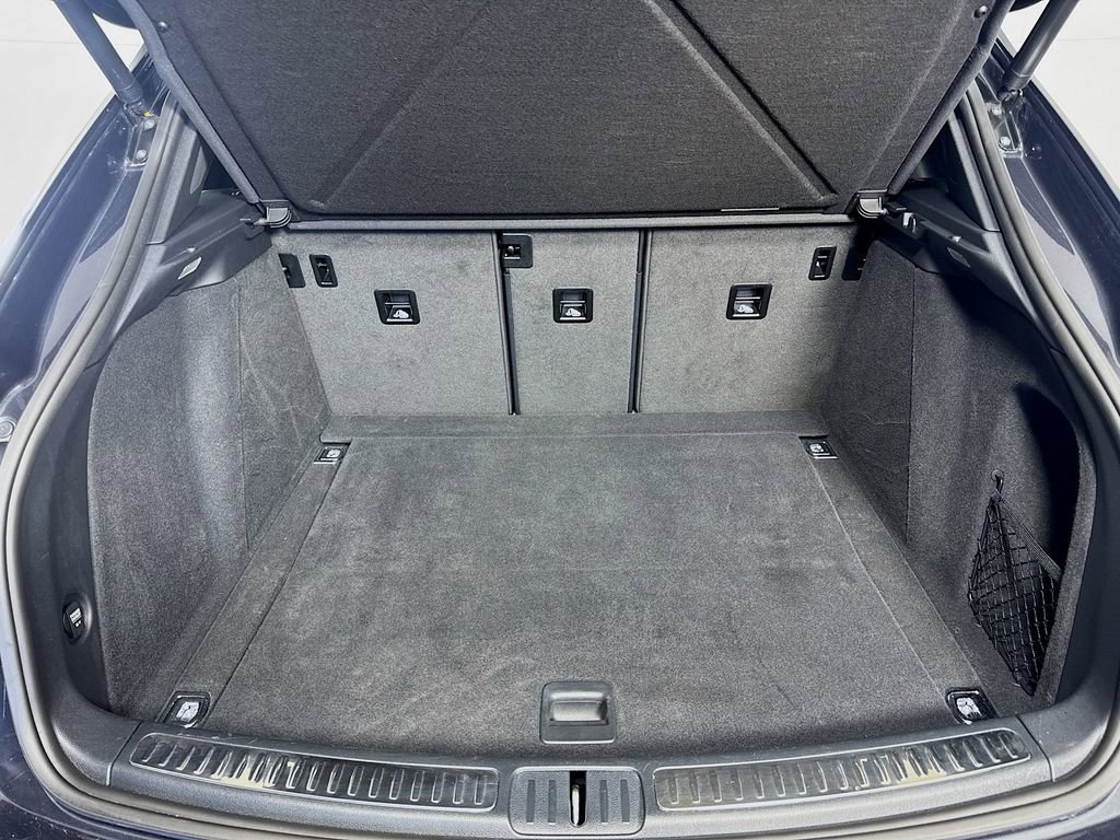 Used 2021 Porsche Macan AWD/4WD image 32