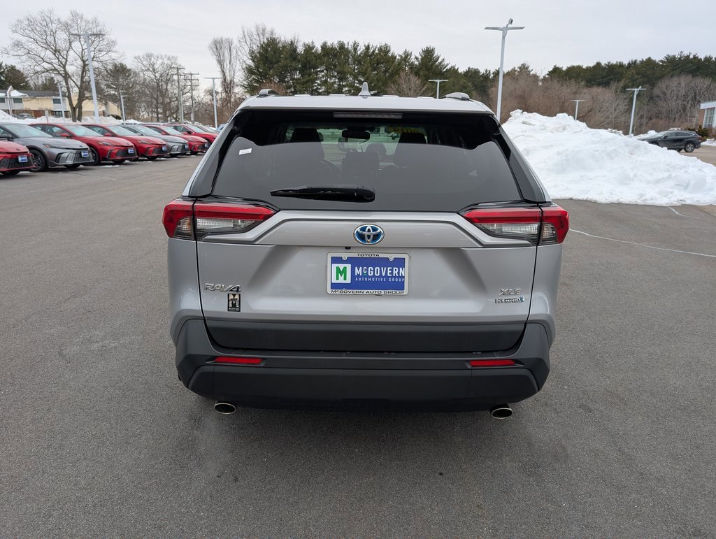 Used 2019 Toyota RAV4 XLE w/ Convenience Package image 4