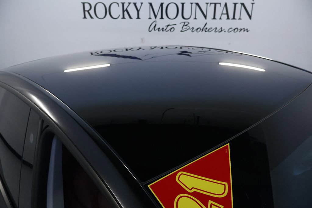 Used 2021 Tesla Model Y Long Range image 11