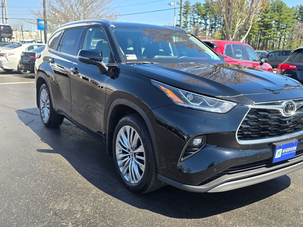 Used 2023 Toyota Highlander Platinum AWD/4WD image 11