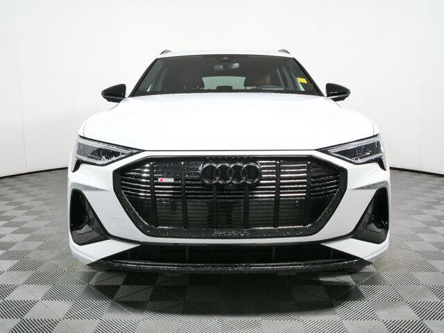 Used 2022 Audi e-tron Chronos w/ Chronos Package AWD/4WD image 4