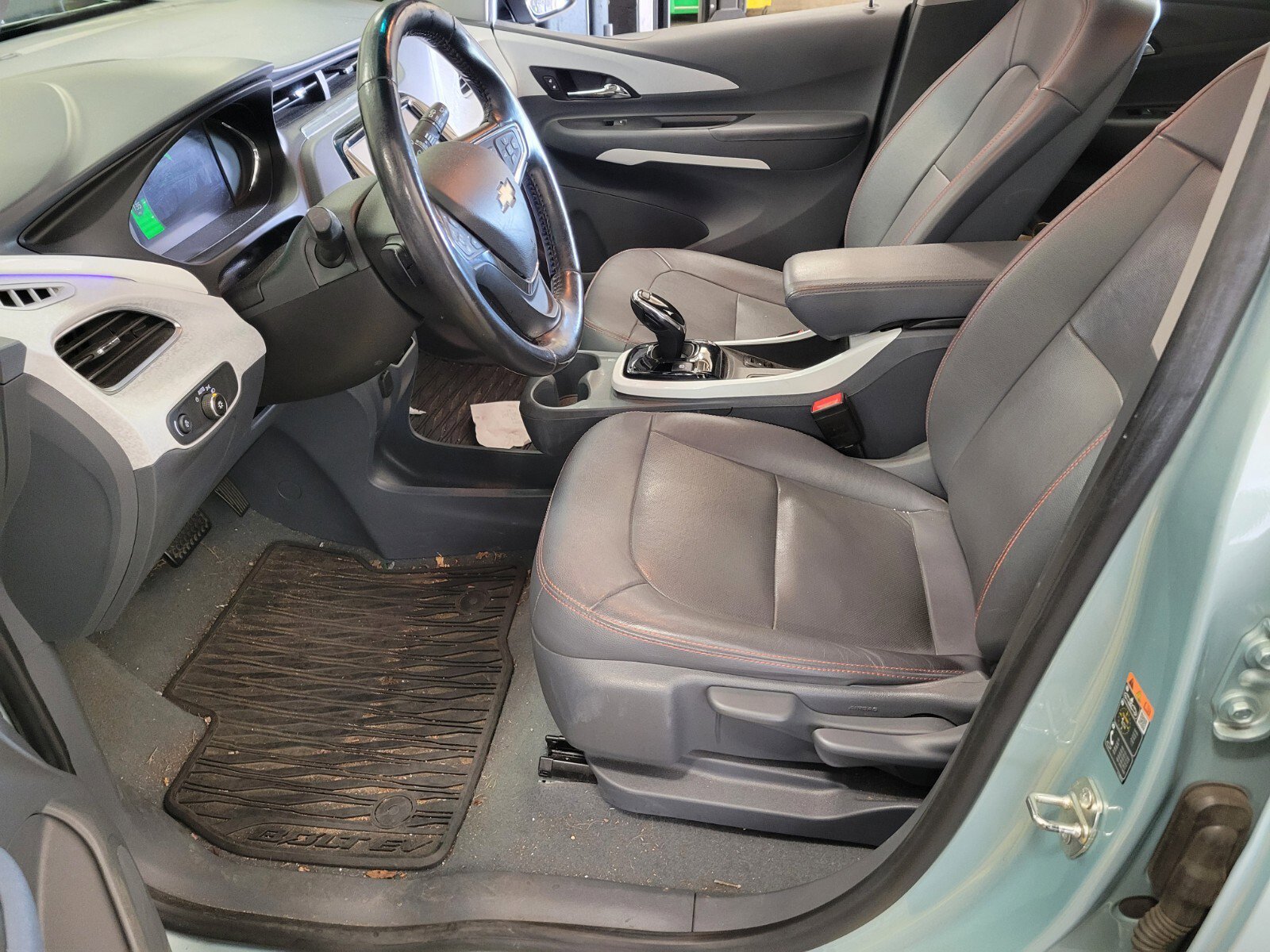 Used 2019 Chevrolet Bolt Premier w/ Infotainment Package image 2