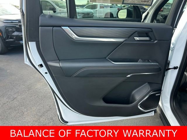 Used 2025 GMC Acadia Elevation image 13