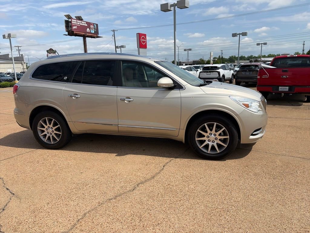 Used 2017 Buick Enclave Leather FWD image 5