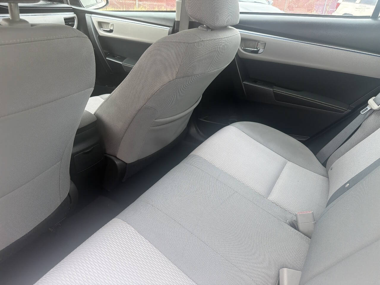 Used 2014 Toyota Corolla LE FWD image 20