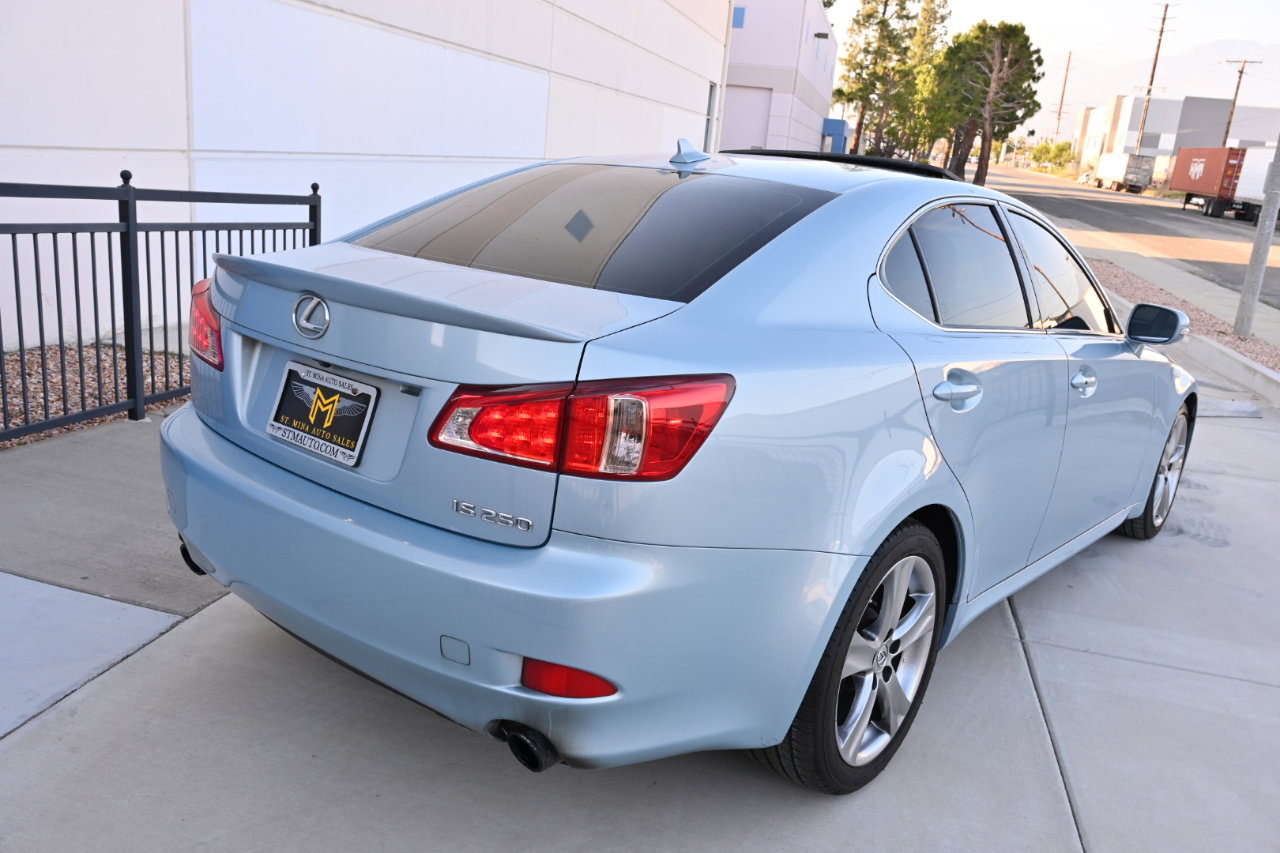 Used 2011 Lexus IS 250 w/ Premium Pkg Value Edition RWD image 6