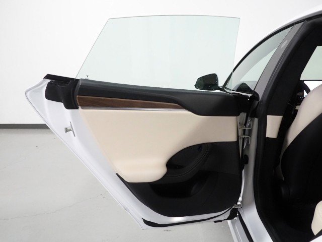 Used 2021 Tesla Model S Plaid image 60