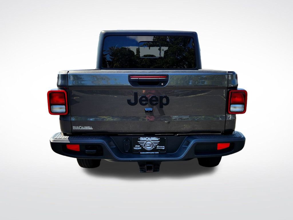 Used 2022 Jeep Gladiator Sport image 7