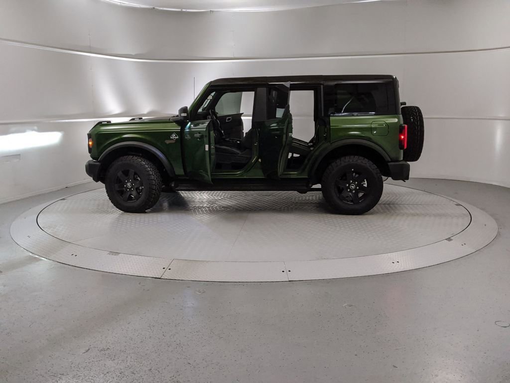 New 2025 Ford Bronco Outer Banks image 11