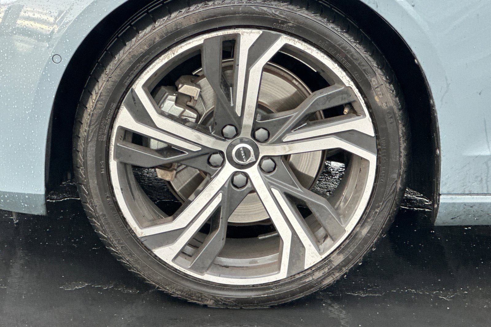 Used 2024 Volvo S60 B5 Plus image 47