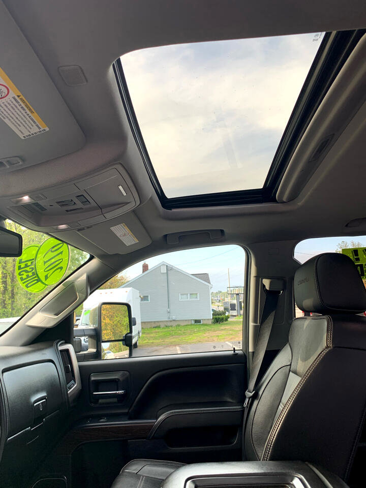 Used 2019 GMC Sierra 3500 Denali w/ Duramax Plus Package image 10