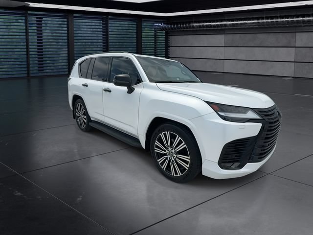 Certified 2025 Lexus LX 600 4WD w/ Appearance Package image 2