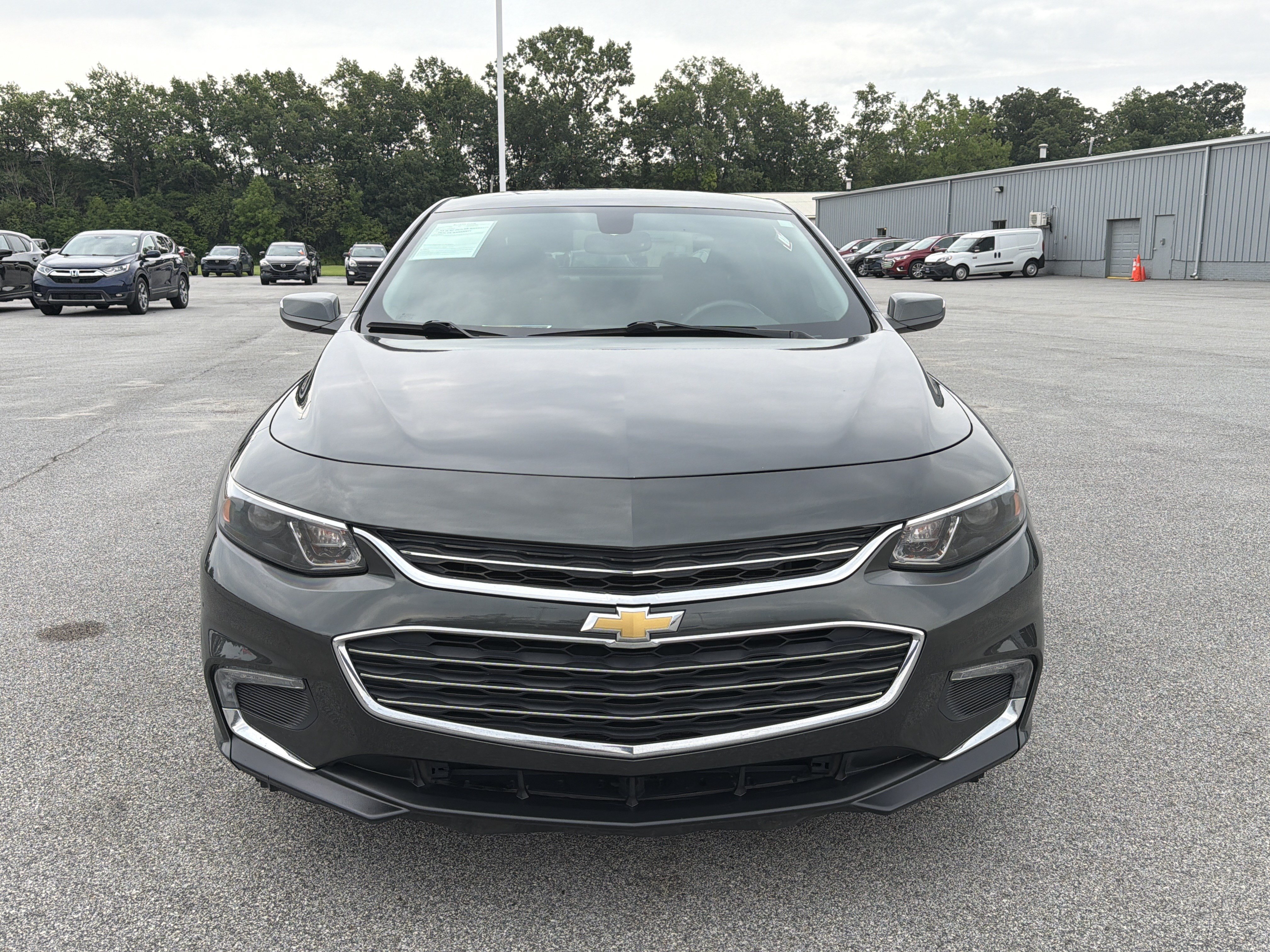 Used 2017 Chevrolet Malibu LT FWD image 10