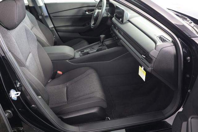 Certified 2025 Honda Accord SE image 24