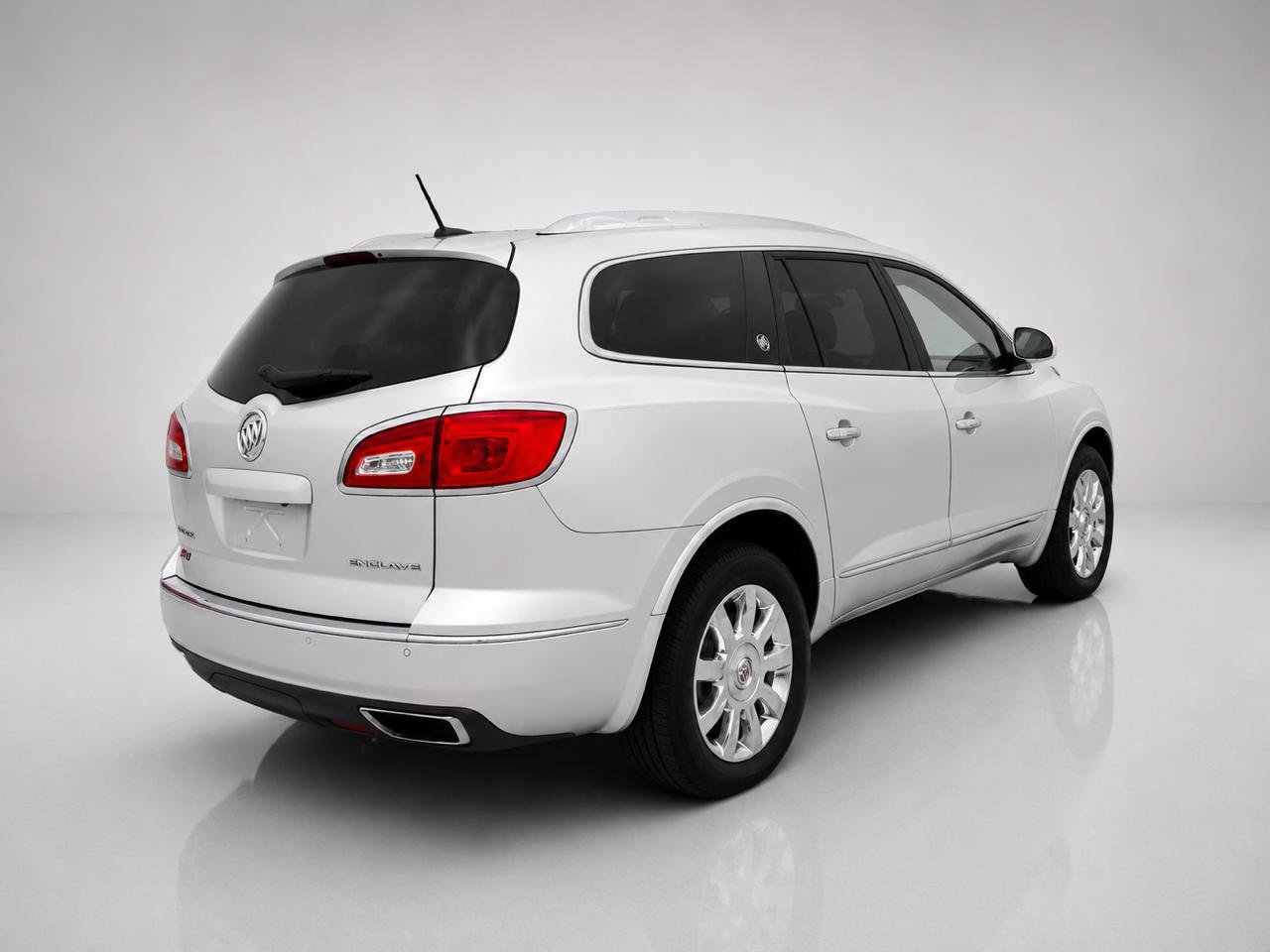 Used 2017 Buick Enclave Leather FWD image 5