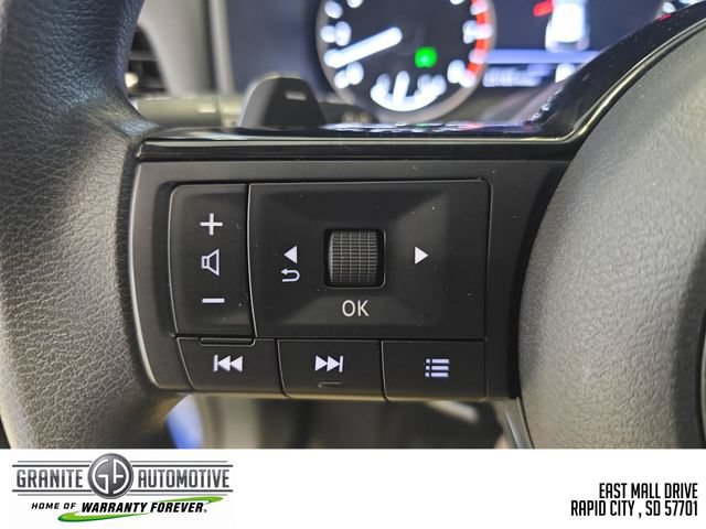 Used 2023 Nissan Rogue SV AWD/4WD image 31