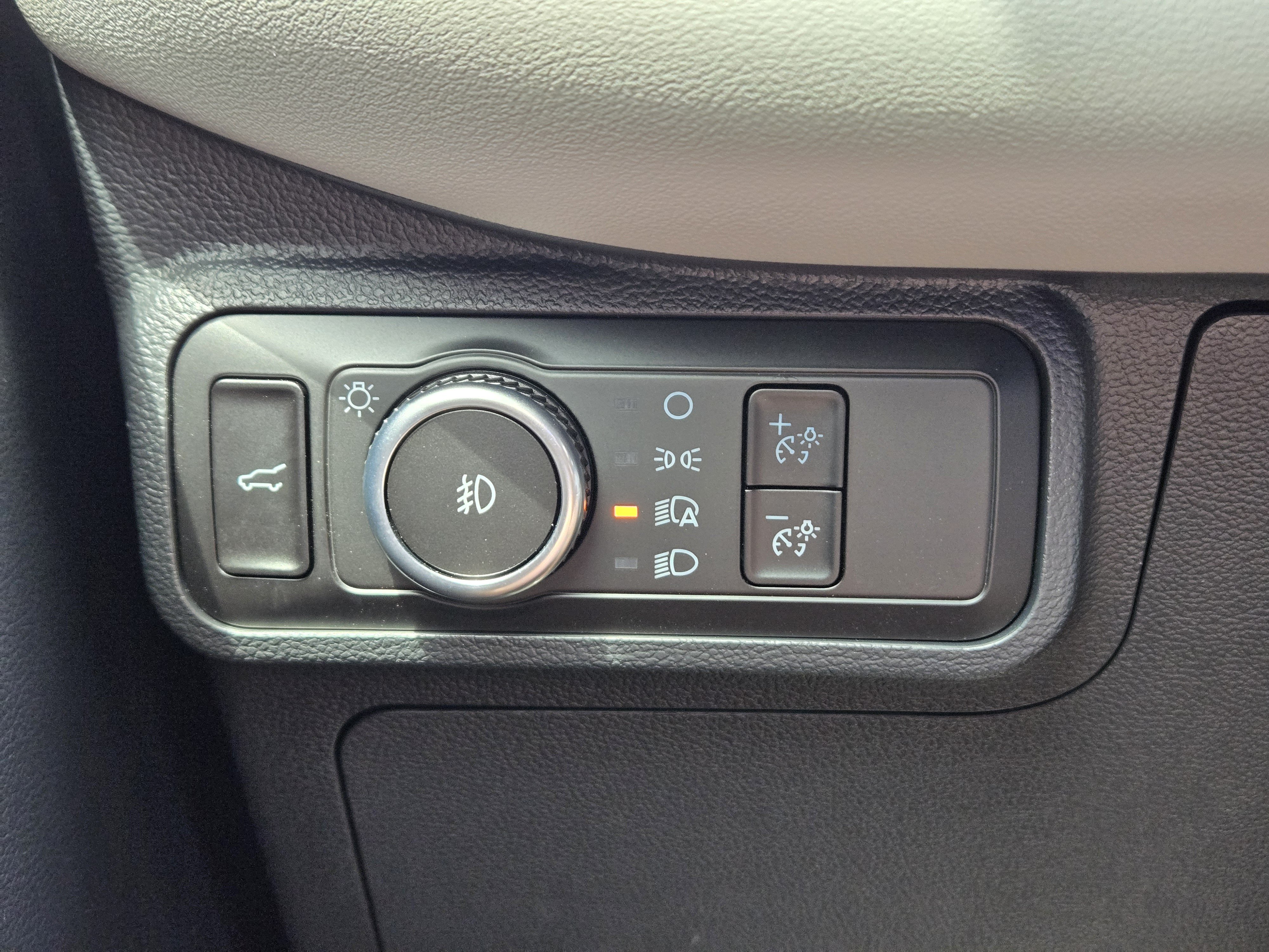 New 2026 Ford Explorer Active w/ Active Comfort Package RWD image 26