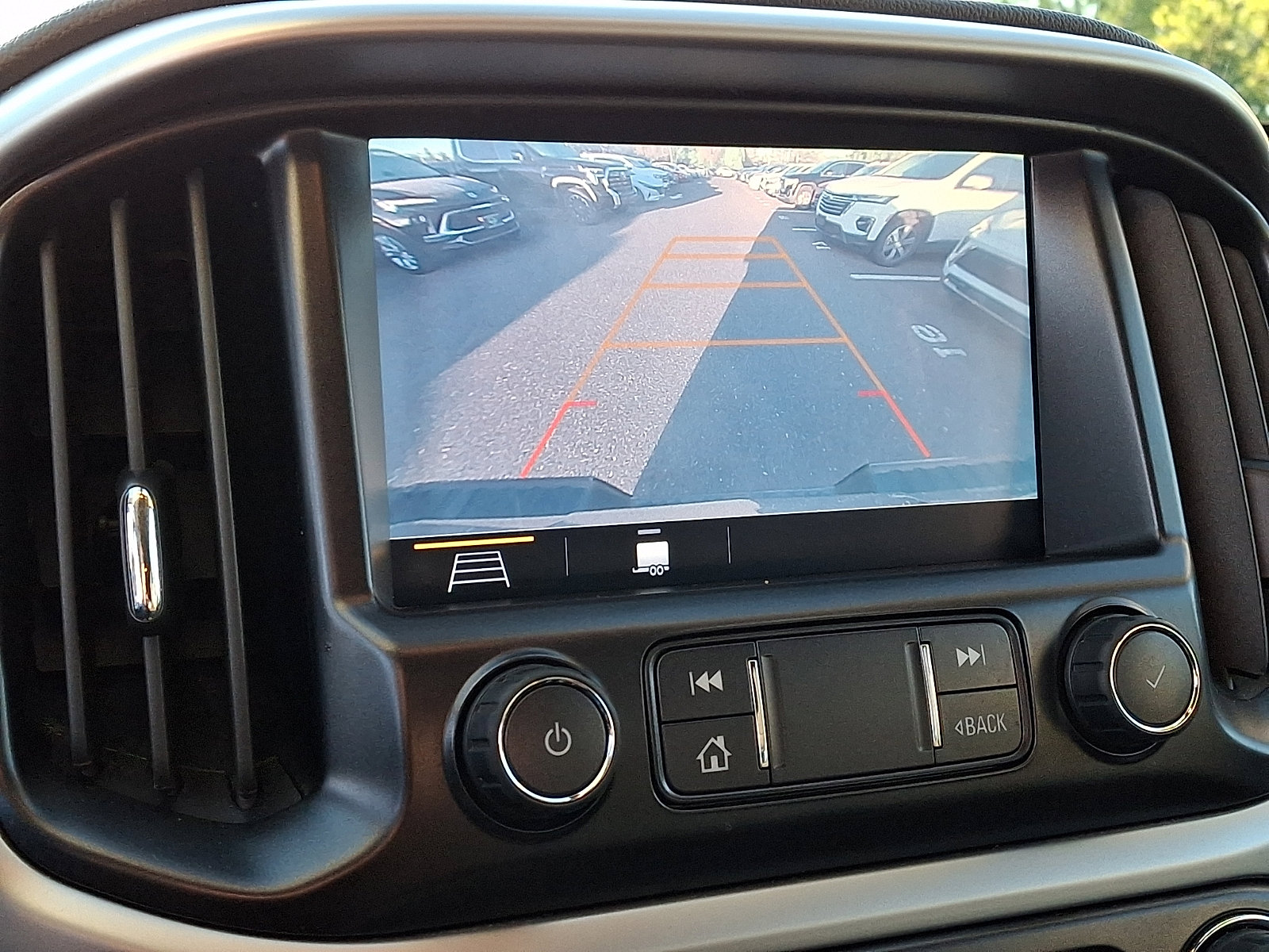 Used 2019 Chevrolet Colorado LT w/ Redline Special Edition image 19