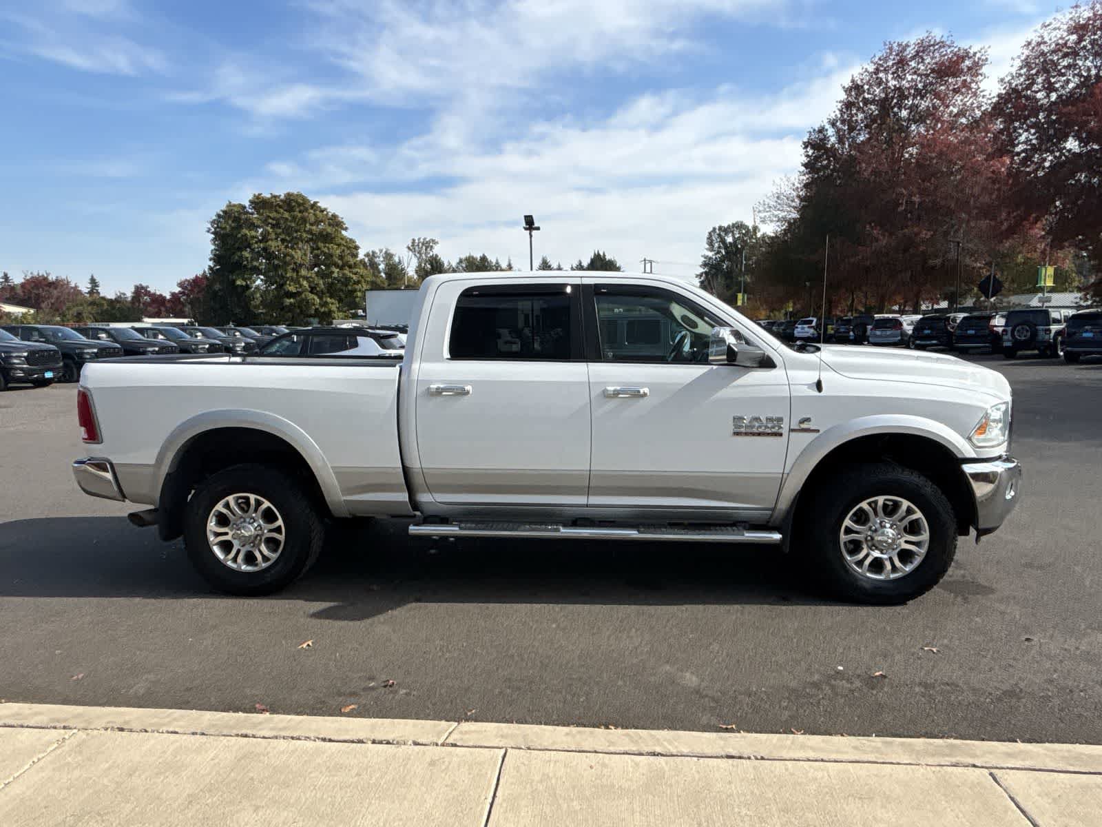 Used 2014 RAM 3500 Laramie w/ Convenience Group AWD/4WD image 6