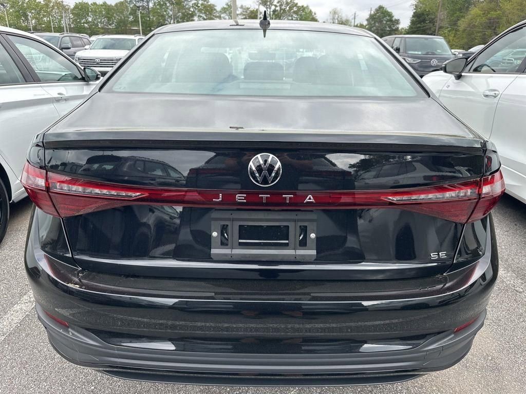 New 2026 Volkswagen Jetta SE FWD image 4