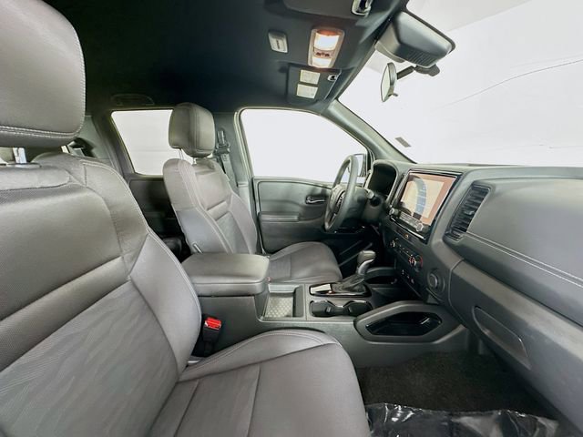 Used 2023 Nissan Frontier SV w/ Midnight Edition Package RWD image 26