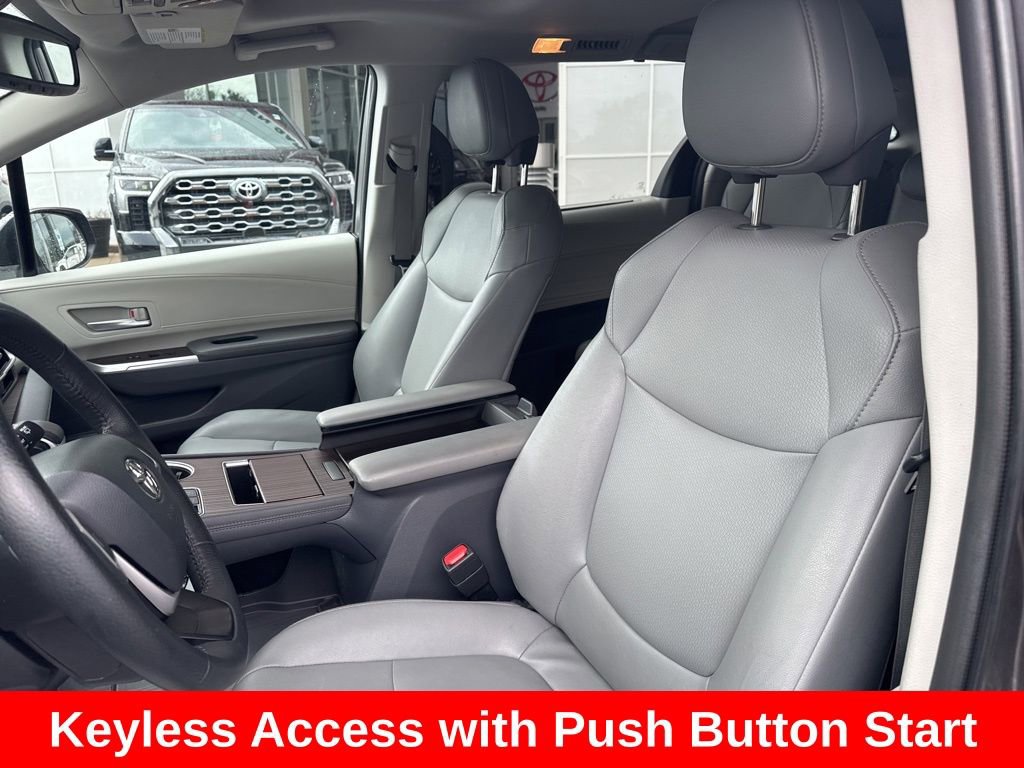 Certified 2023 Toyota Sienna XLE FWD image 13