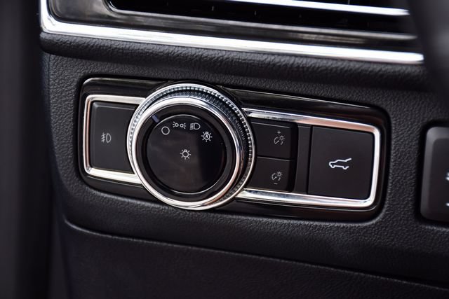 Used 2020 Lincoln Navigator Reserve RWD image 20