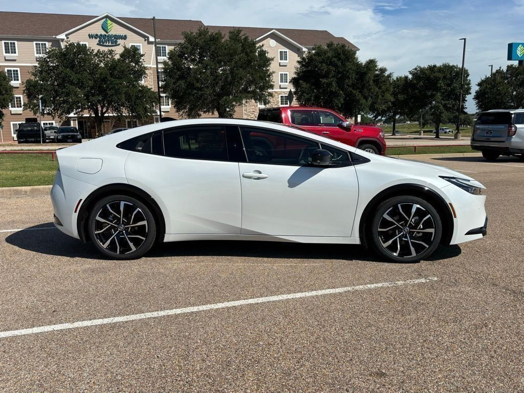 New 2025 Toyota Prius Plug-In Hybrid w/ Limited Premium Package FWD image 5