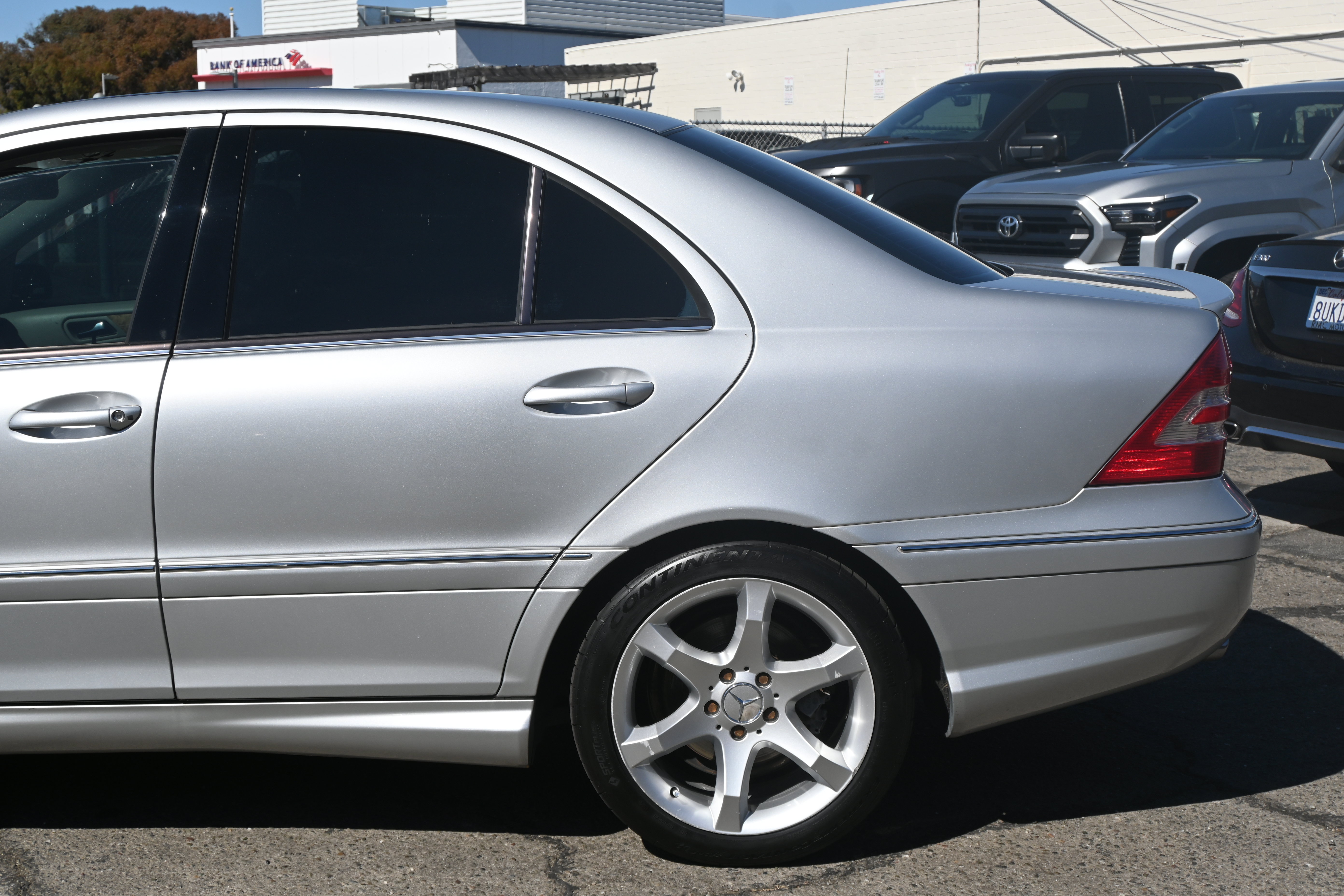 Used 2007 Mercedes-Benz C 230 Sedan image 4