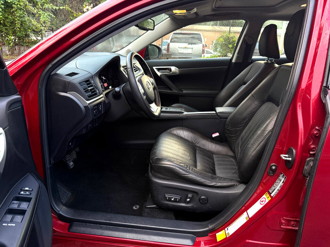 Used 2011 Lexus CT 200h image 15