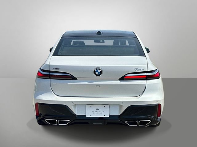 Used 2024 BMW 760i xDrive w/ Premium Package 2 image 26