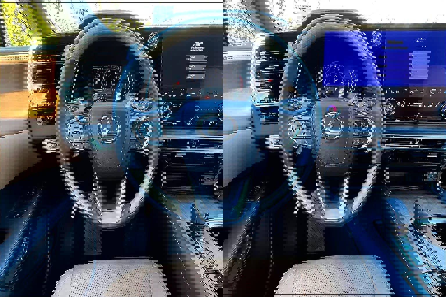 Used 2023 Lexus RX 350 Premium Plus w/ Accessory Package (Z1) image 5