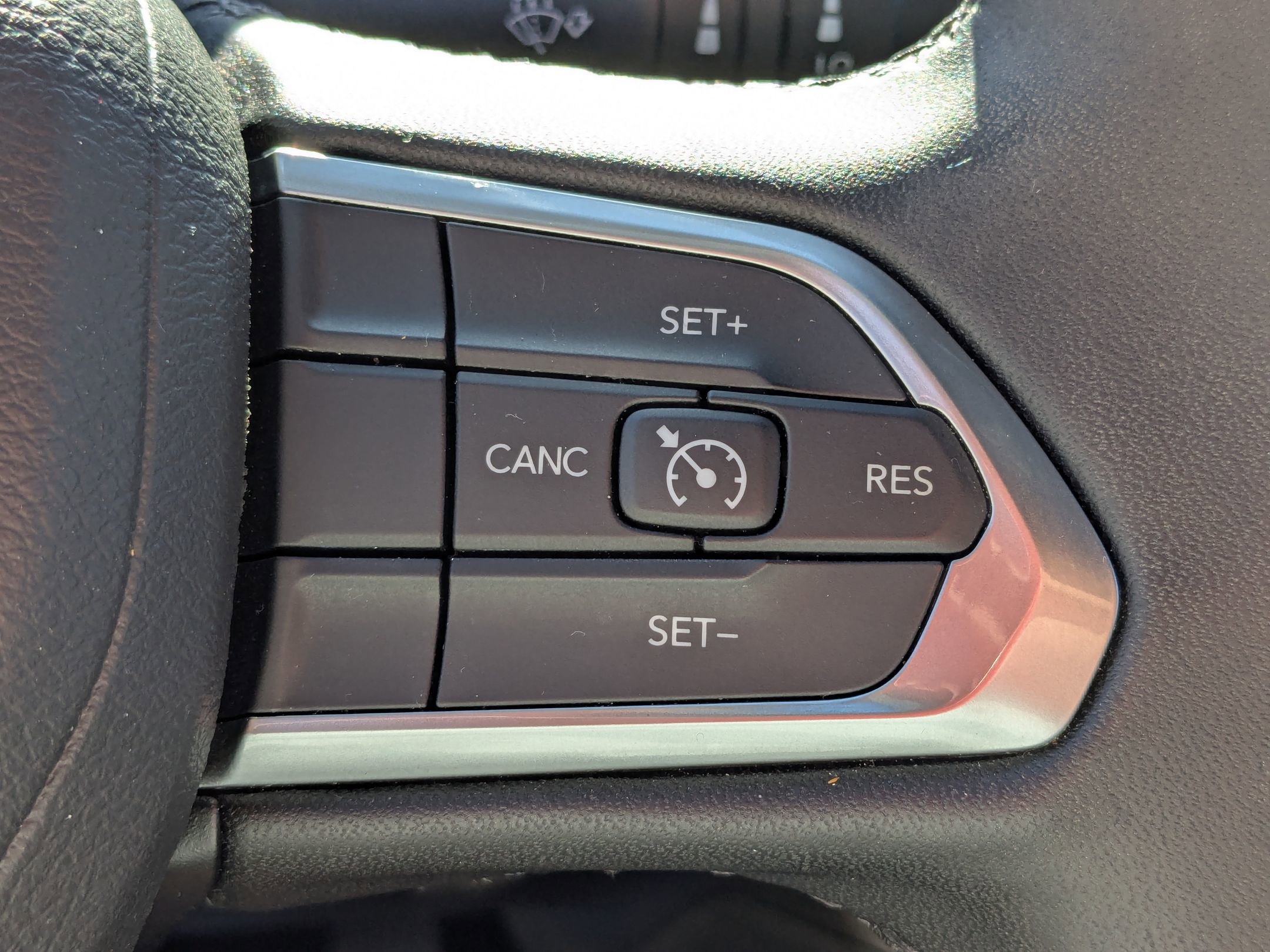 Used 2025 Jeep Compass Latitude image 17