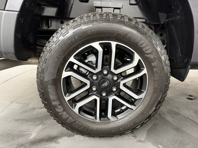 Used 2024 Ford Ranger Lariat w/ Advanced Towing Package image 11