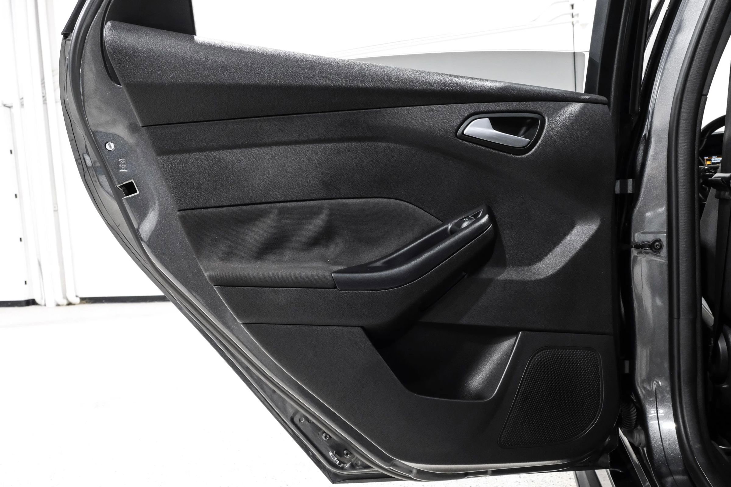 Used 2018 Ford Focus ST image 48