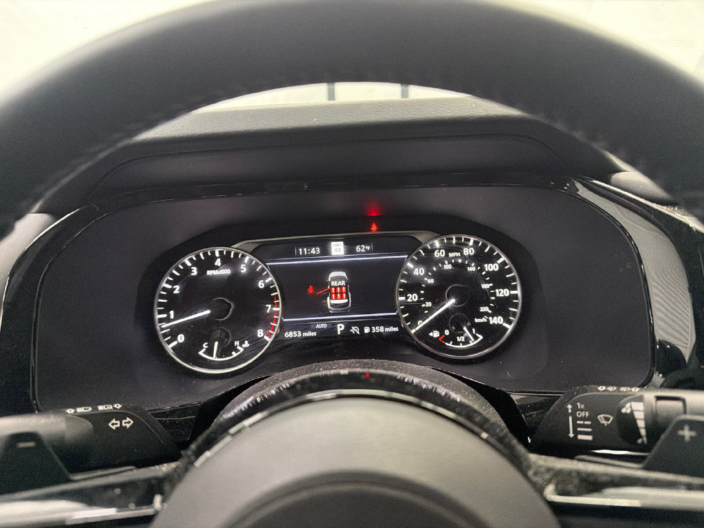 Used 2025 Nissan Pathfinder SL AWD/4WD image 27