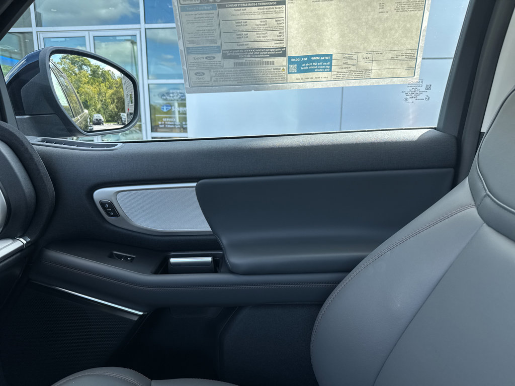 New 2025 Ford Expedition Active image 32