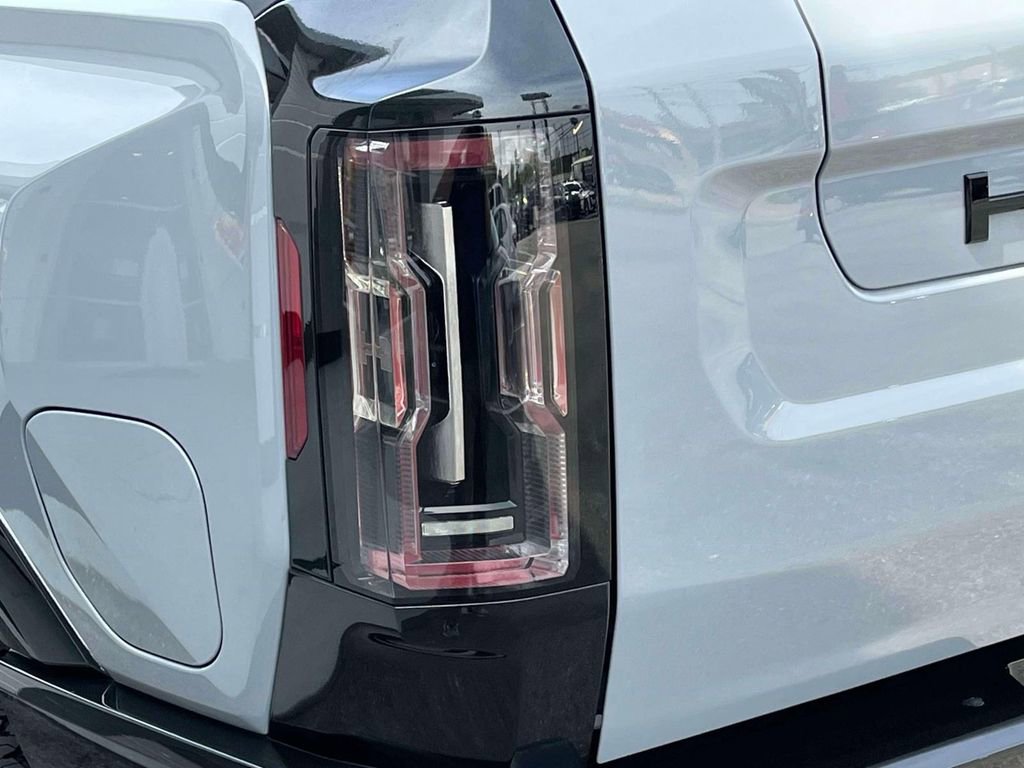 Certified 2025 GMC Hummer EV 3X image 10