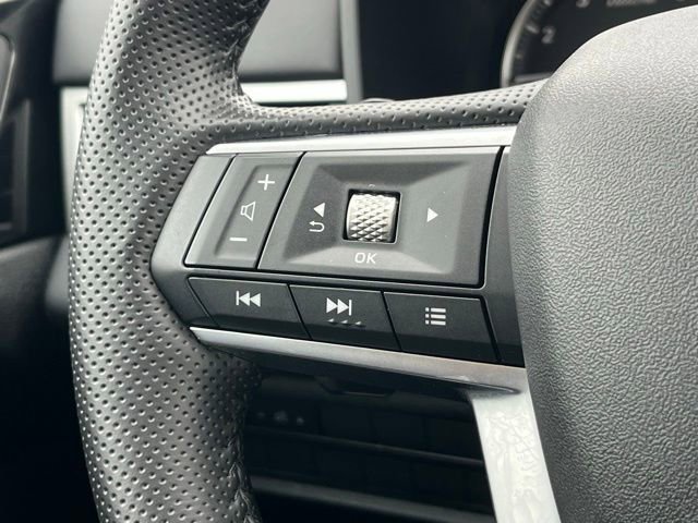 Used 2025 Mitsubishi Outlander SE image 32