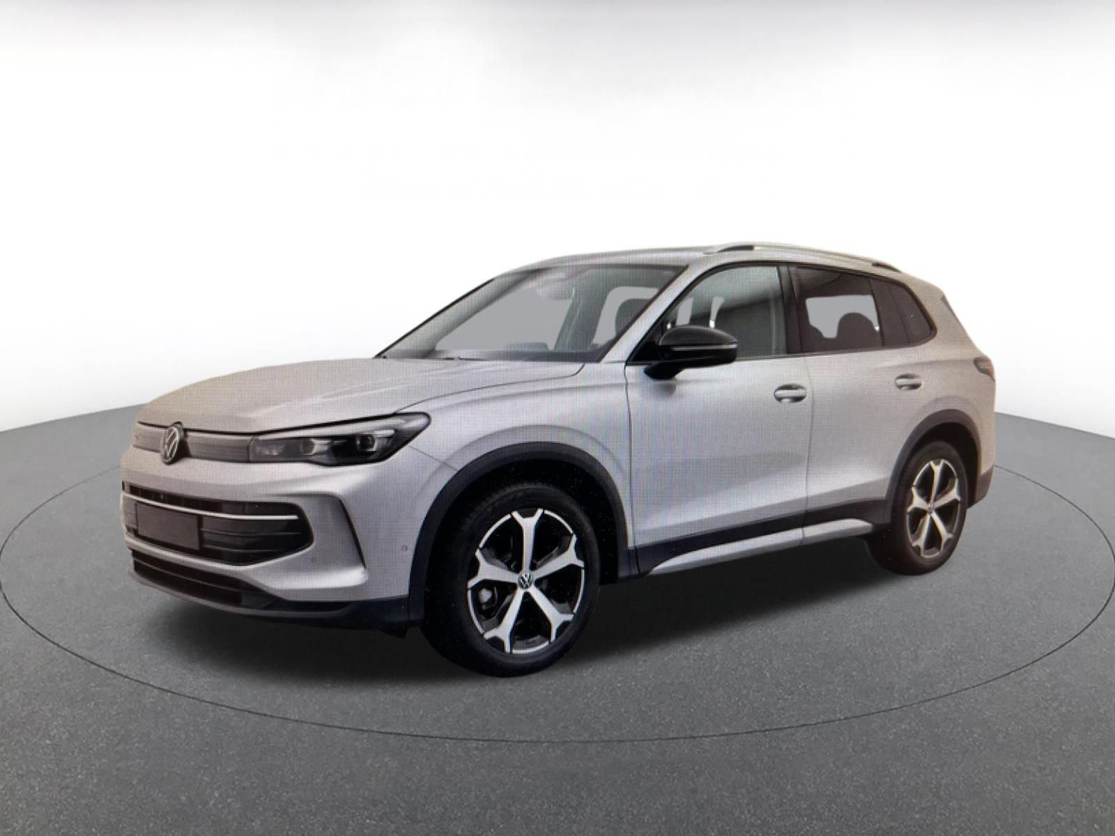 Used 2026 Volkswagen Tiguan SE AWD/4WD image 6