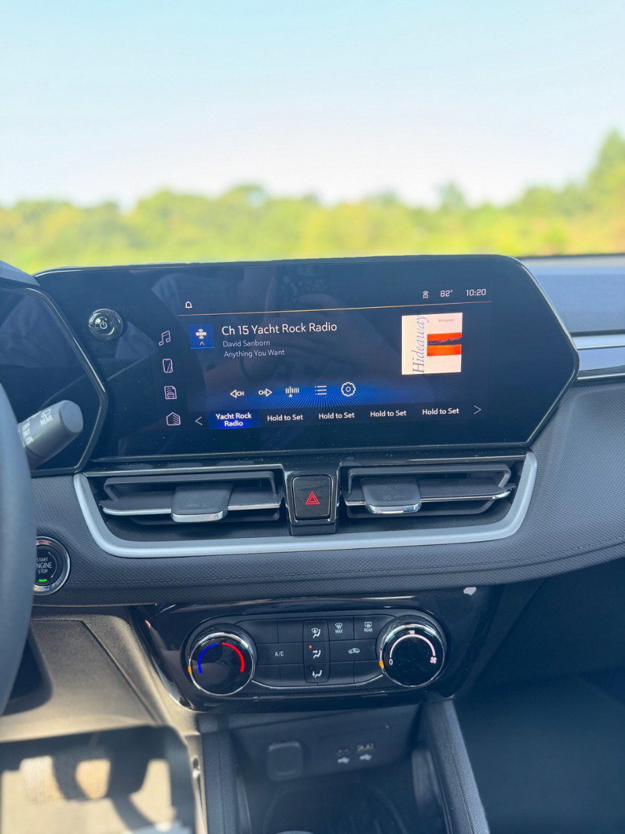 Used 2024 Chevrolet TrailBlazer LT w/ Driver Confidence Package image 17